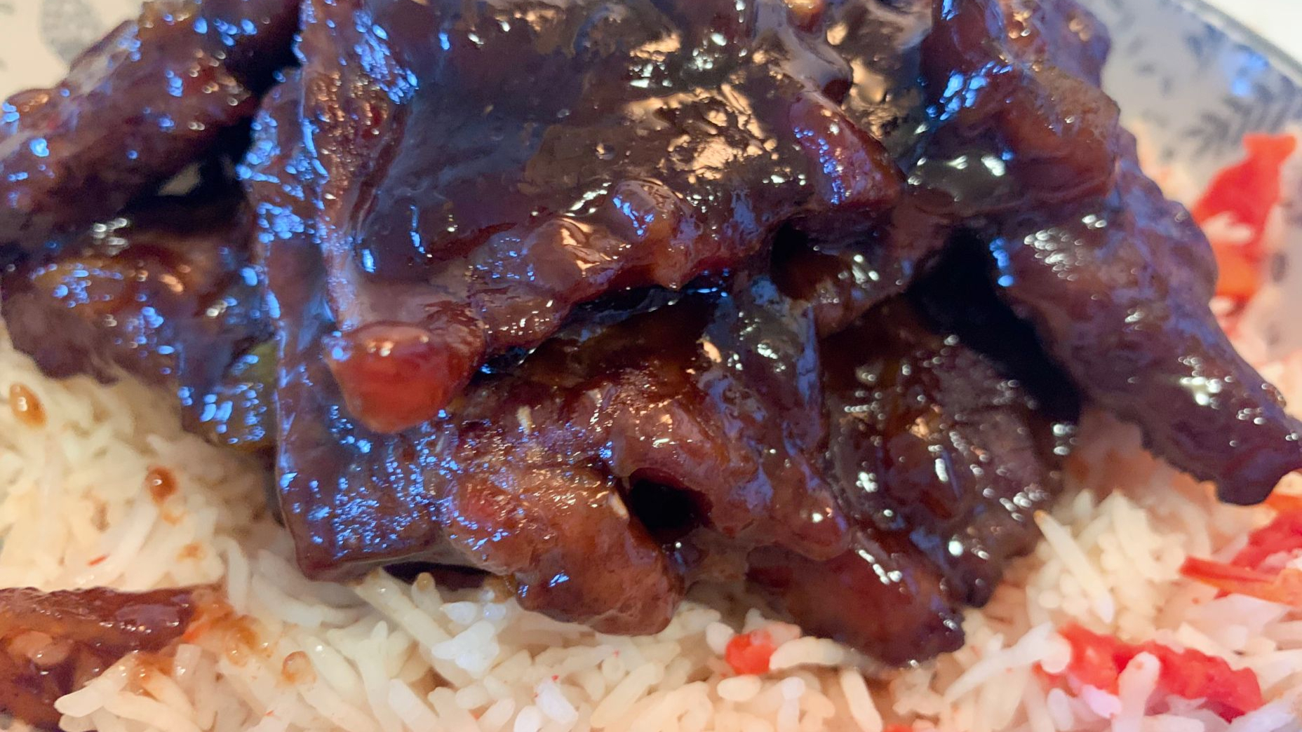美食区VUP出道!第一期是秘制牛仔骨!包含不同口味的做法和小技巧哒!【伊佐夜の食堂】